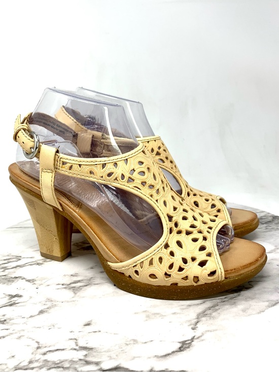 Naya Shoes - Naya Alpine Laser Cut Tan Leather Slingback Sandal Pumps 8.5 Classic Boho Summer